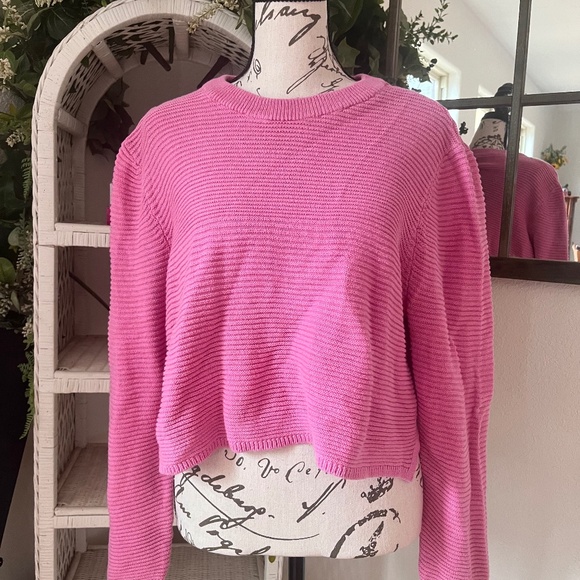 Cotton On Sweaters - 💕Bubblegum pink cropped sweater💕